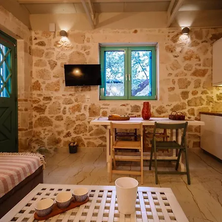 בית נופש Tsantri Olive Grove Drakas